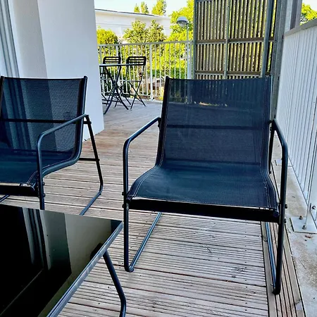 Superbe Extérieur, 2 Chambres, Parking * La Rochelle (Charente-Maritime)